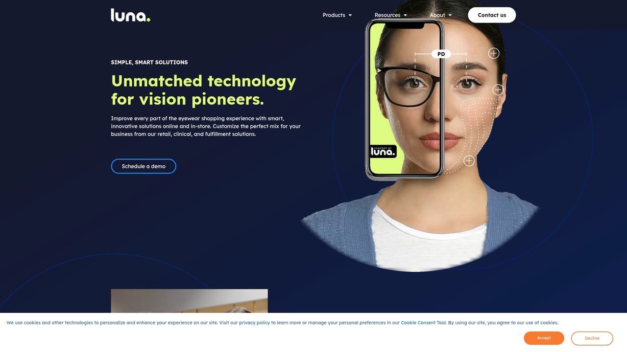 Screenshot of Luna website